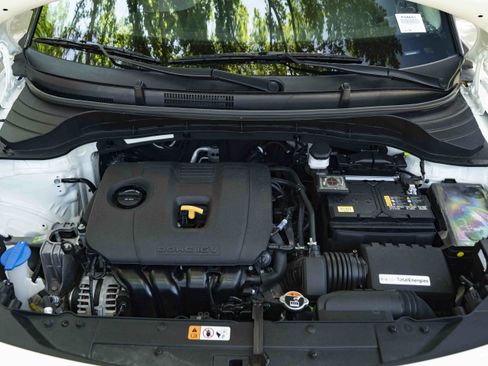 Used 2025 Kia Soul LX FWD image 36