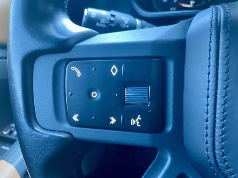 Used 2023 Land Rover Defender 130 X AWD/4WD image 23