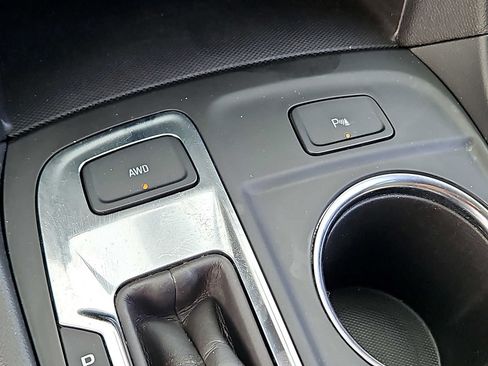 Used 2024 Chevrolet Equinox LT AWD/4WD image 23