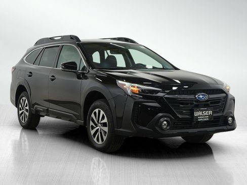 Used 2024 Subaru Outback Premium image 7