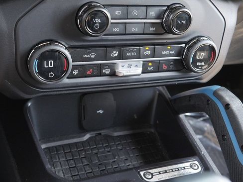 Used 2024 Ford Bronco Wildtrak AWD/4WD image 44