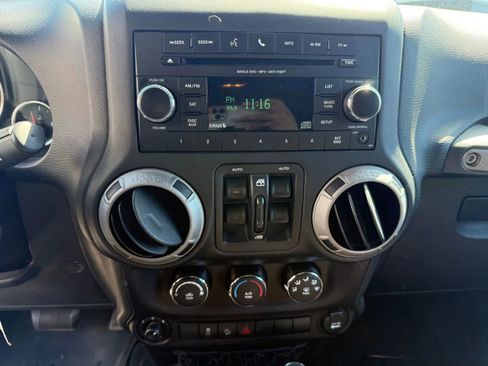 Used 2017 Jeep Wrangler Unlimited Sport w/ Quick Order Package 24S image 14