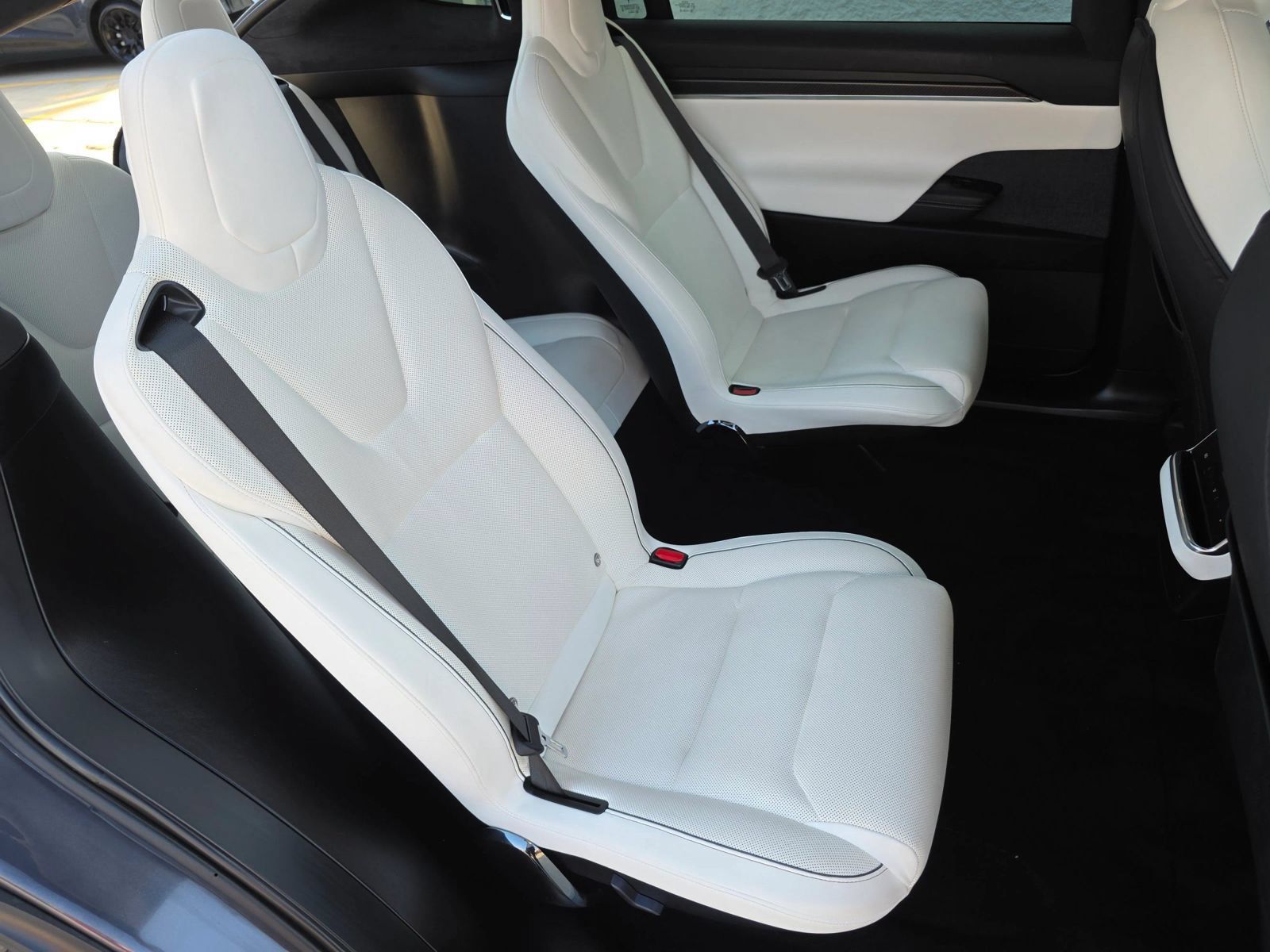 Used 2022 Tesla Model X Plaid AWD/4WD image 32