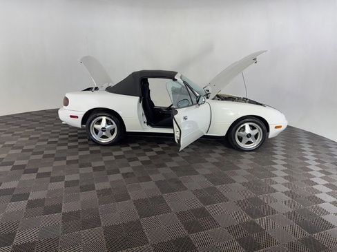 Used 1990 MAZDA MX-5 Miata image 13