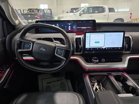 Used 2025 Ford Expedition Max Platinum AWD/4WD image 10