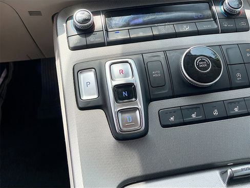 Used 2022 Hyundai Palisade Calligraphy image 17