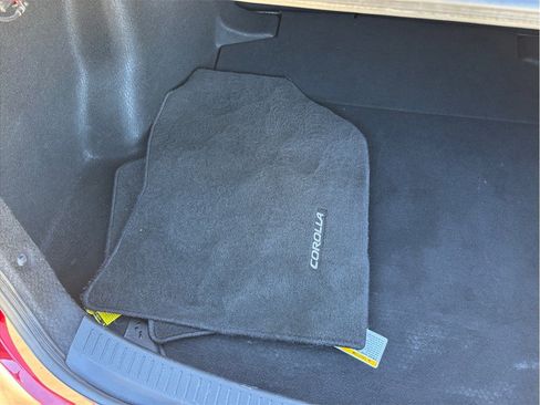 Used 2022 Toyota Corolla LE image 35