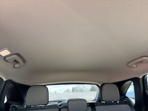 Used 2020 Ford Escape SE image 23