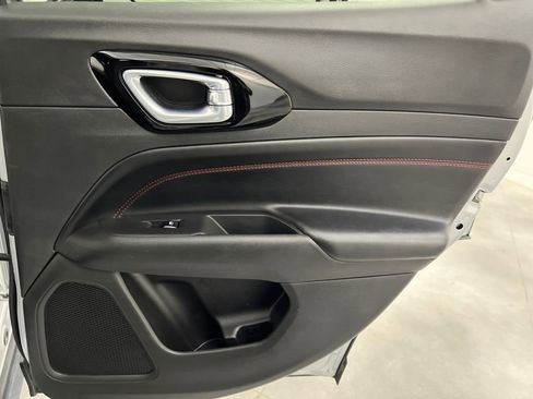 Used 2024 Jeep Compass Trailhawk image 18