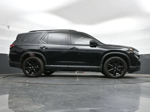 Used 2025 Honda Pilot Black Edition image 43