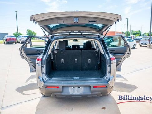 Used 2023 Nissan Pathfinder SV AWD/4WD image 17