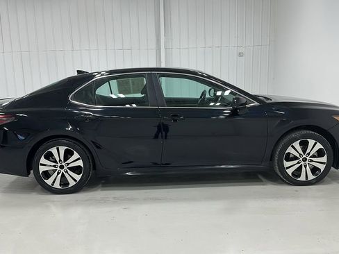Used 2021 Toyota Camry SE image 6