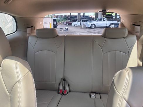 Used 2012 Buick Enclave Premium FWD image 12