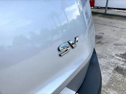 Used 2021 Nissan Rogue SV FWD image 21