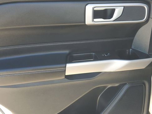 Used 2023 Ford Explorer XLT w/ Equipment Group 202A image 43