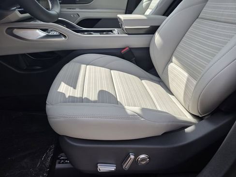 New 2026 Lincoln Nautilus Reserve image 12