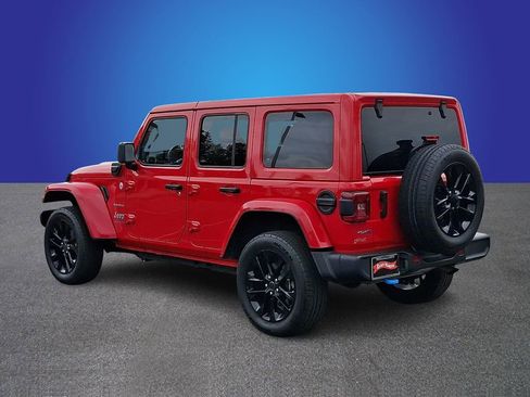 Used 2024 Jeep Wrangler Unlimited Sahara AWD/4WD image 6