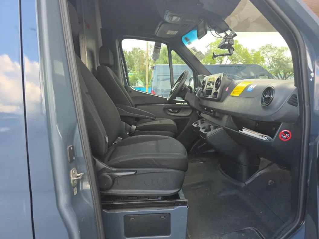 Used 2019 Mercedes-Benz Sprinter 144 image 7