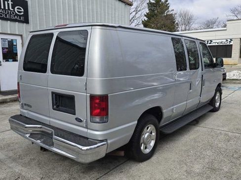 Used 2006 Ford E-150 and Econoline 150 image 5