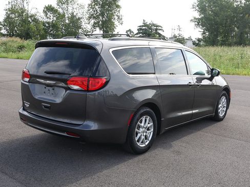 Used 2021 Chrysler Voyager Lxi FWD image 10