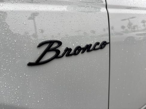 Used 2023 Ford Bronco Outer Banks w/ Sasquatch Package image 22