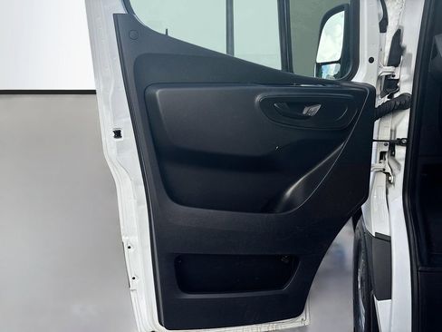 Used 2021 Mercedes-Benz Sprinter 1500 image 35