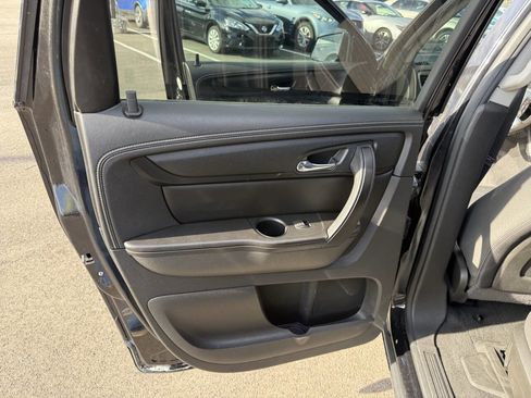 Used 2015 Chevrolet Traverse LT image 20