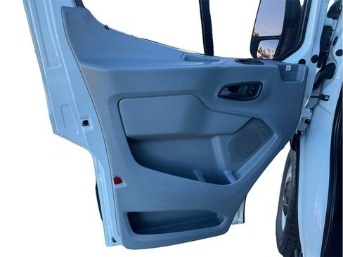 Used 2019 Ford Transit 250 148 Medium Roof image 14