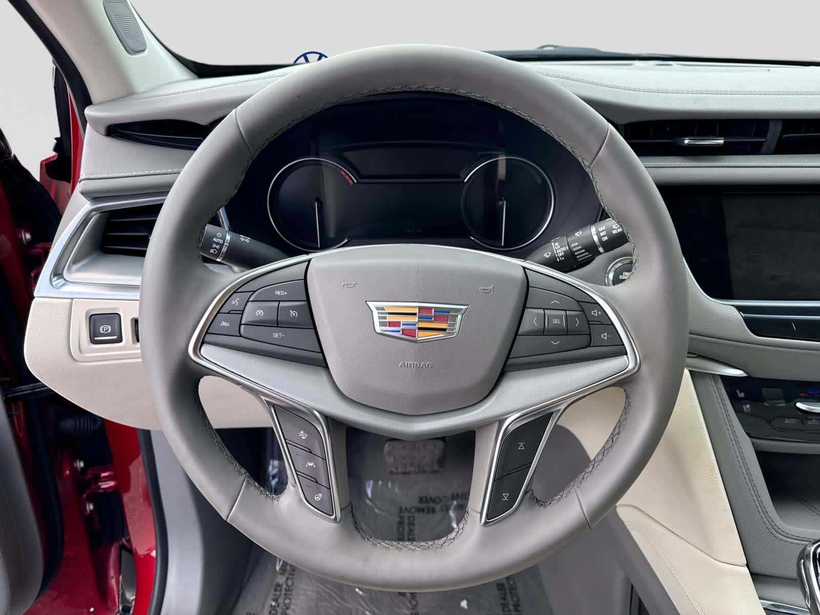 Used 2025 Cadillac XT5 Premium Luxury w/ LPO, Floor Liner Package AWD/4WD image 28