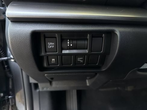 Used 2019 Subaru Crosstrek 2.0i Limited w/ Moonroof Package AWD/4WD image 17