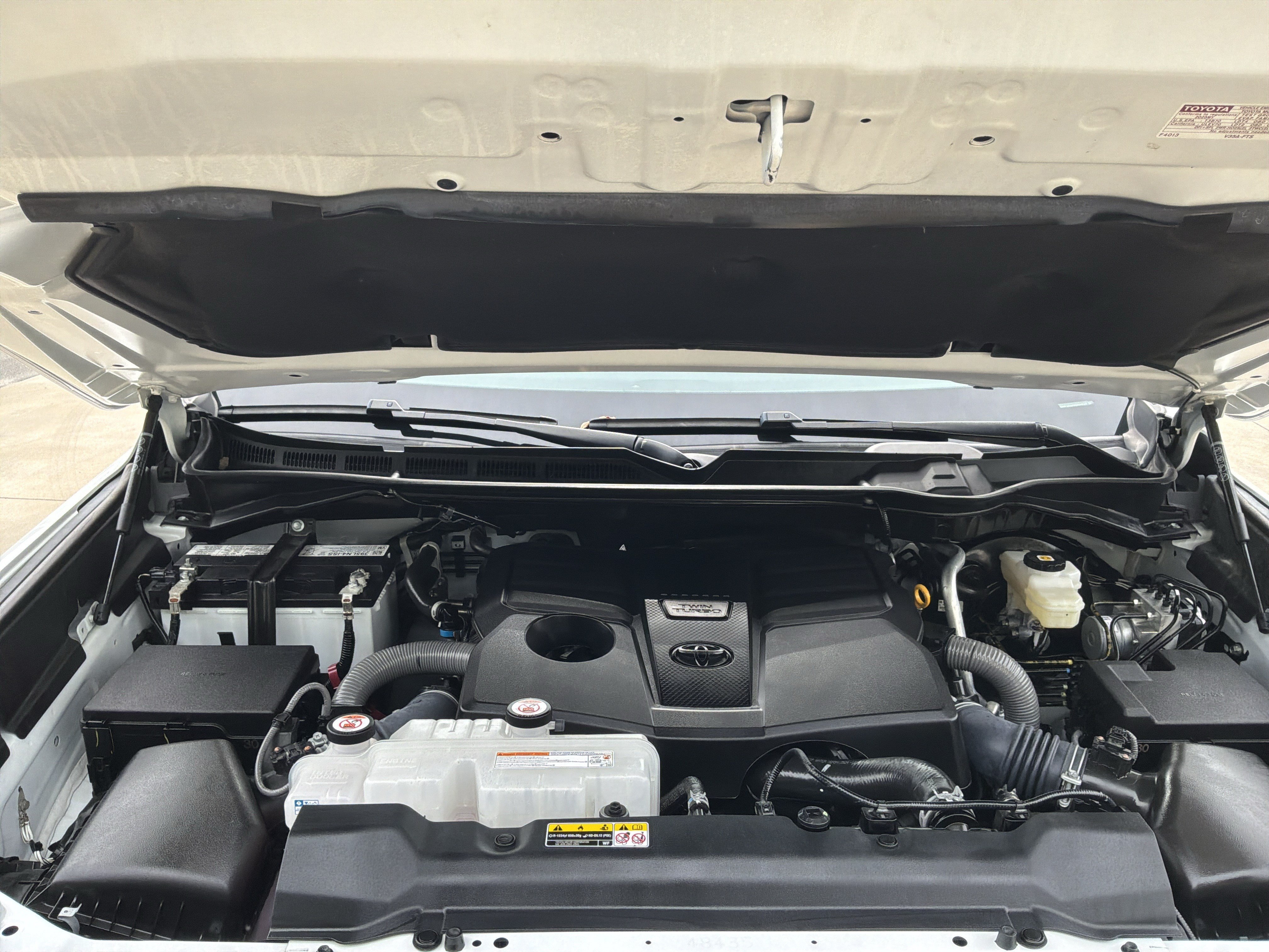 Used 2025 Toyota Tundra SR5 AWD/4WD image 33