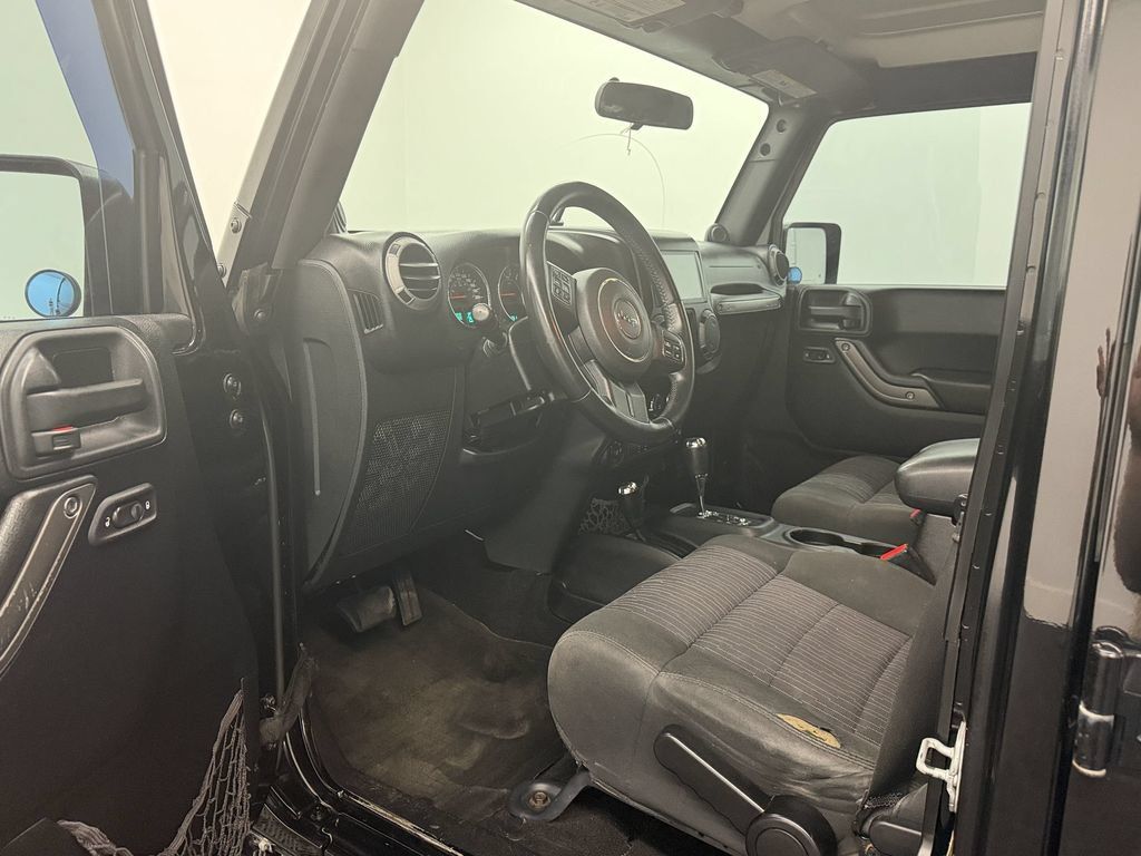 Used 2012 Jeep Wrangler Unlimited Sport w/ PWR Convenience Group AWD/4WD image 10