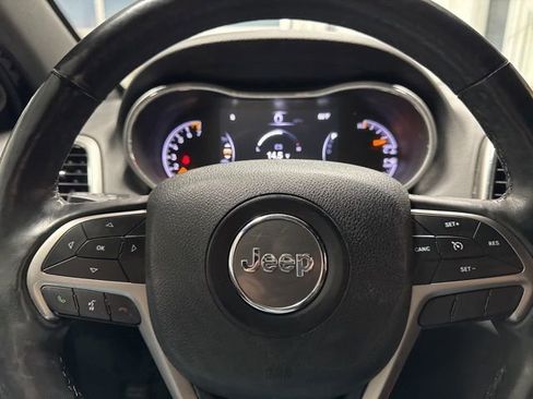 Used 2018 Jeep Grand Cherokee Limited image 11