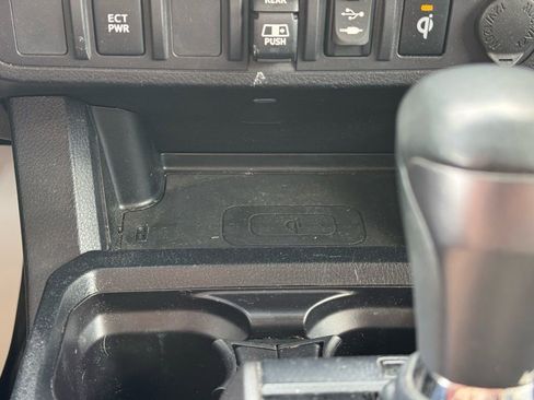 Used 2019 Toyota Tacoma TRD Sport image 21