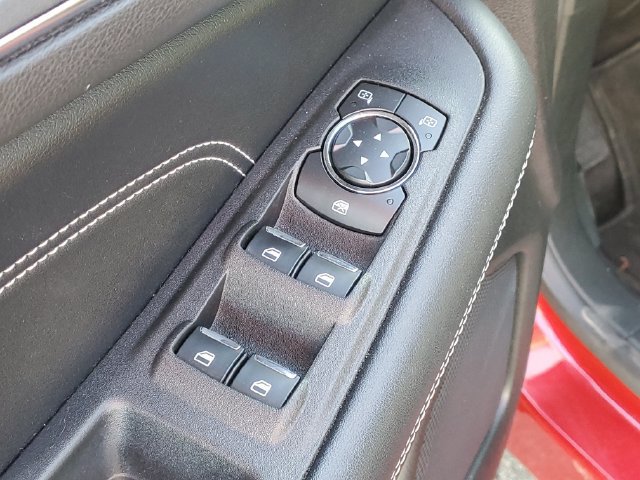 Used 2020 Ford Edge Titanium w/ Equipment Group 301A FWD image 10