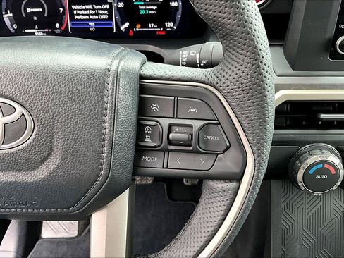 Certified 2025 Toyota Tacoma TRD Off-Road image 23