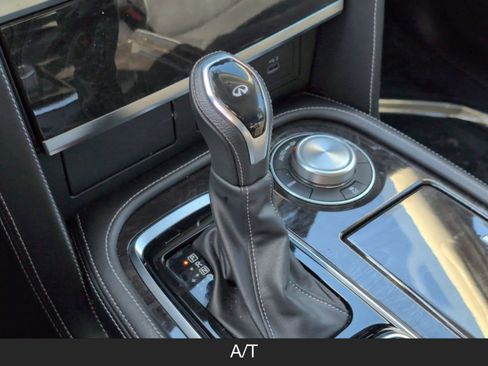 Used 2024 INFINITI QX80 Luxe image 16