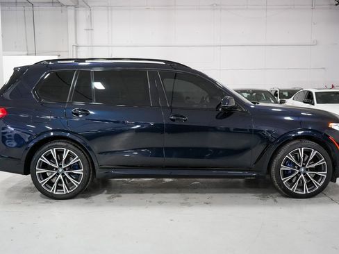 Used 2022 BMW X7 M50i w/ Dynamic Handling Package image 7