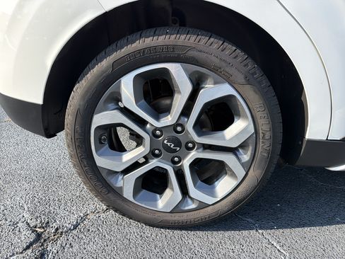 Used 2025 Kia Soul EX FWD image 15
