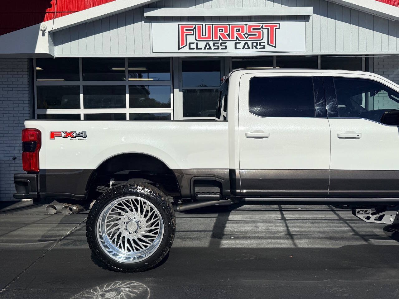 Used 2025 Ford F250 King Ranch w/ FX4 Off-Road Package AWD/4WD image 11