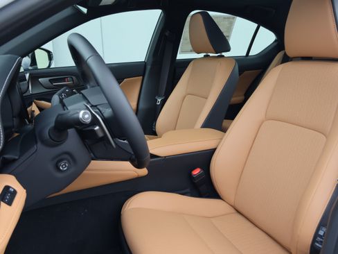 New 2026 Lexus IS 350 F Sport RWD image 33