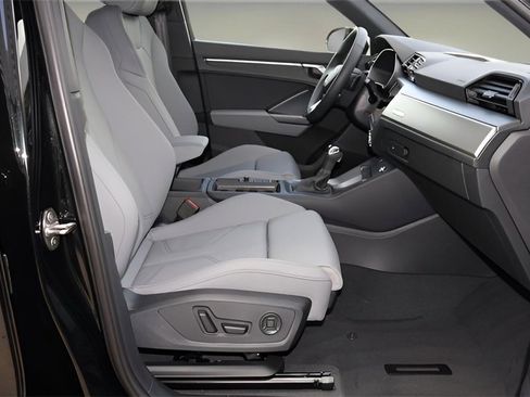 Used 2025 Audi Q3 2.0T Premium w/ Convenience Package image 19