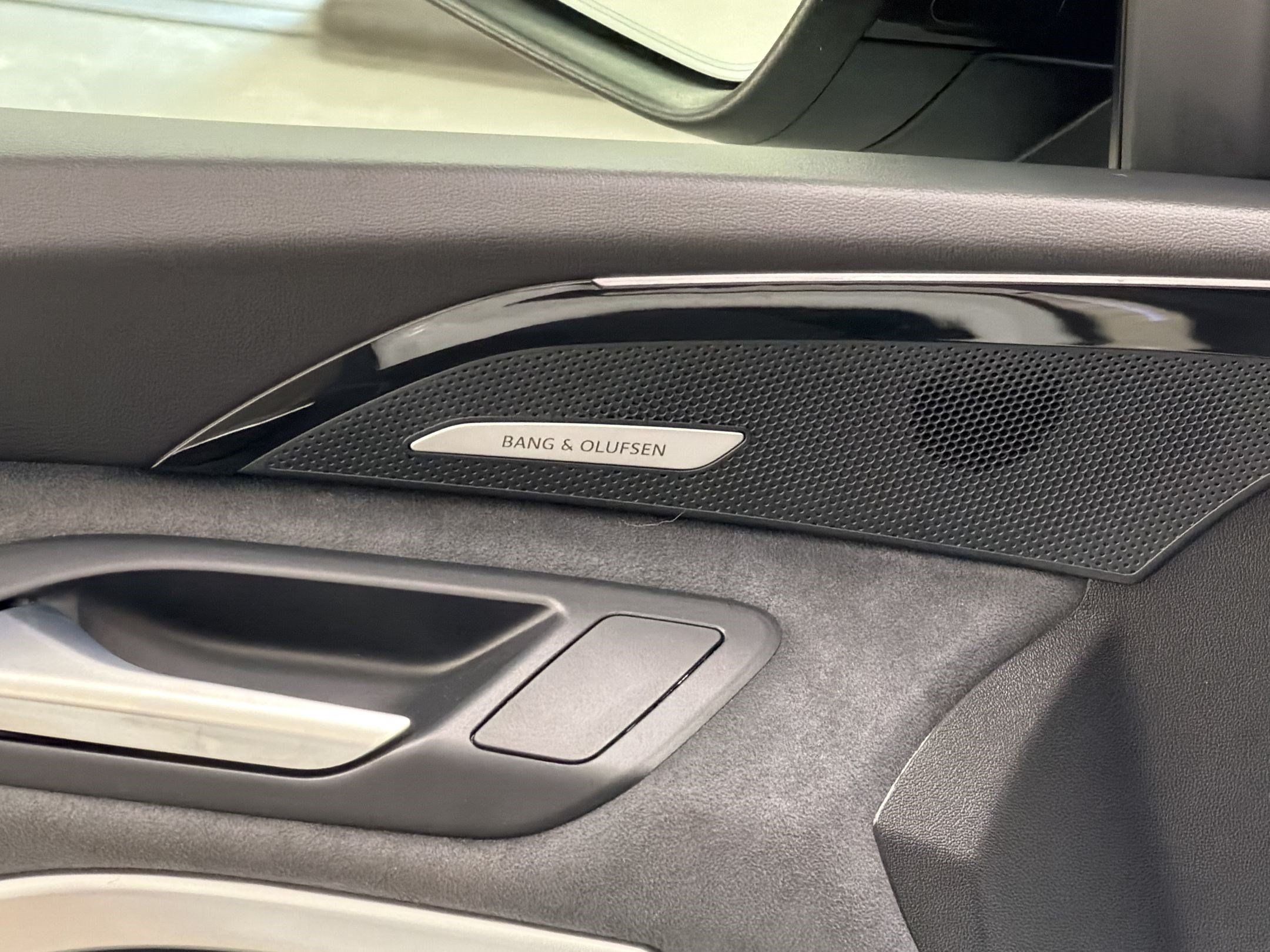 Used 2025 Audi SQ5 Premium Plus AWD/4WD image 26