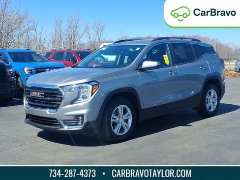 Used 2024 GMC Terrain SLE w/ Driver Convenience Package FWD image 1