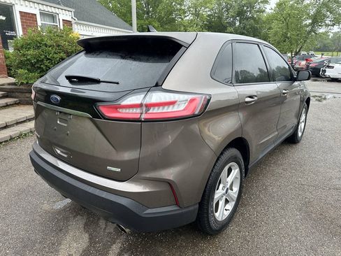 Used 2019 Ford Edge SE FWD image 8