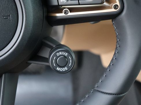 Certified 2026 Porsche Cayenne Coupe AWD/4WD image 31