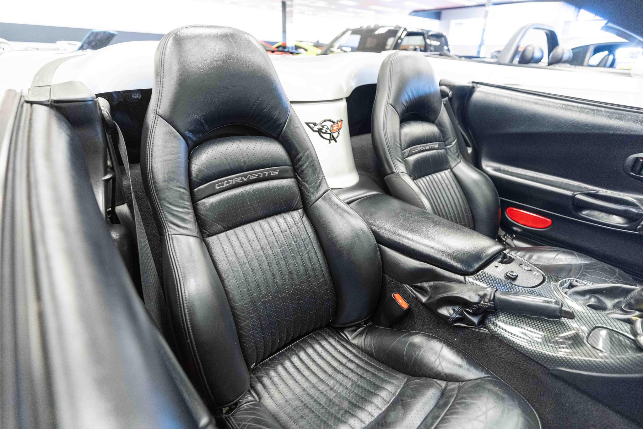 Used 2004 Chevrolet Corvette Convertible w/ Preferred Equipment Group RWD image 12