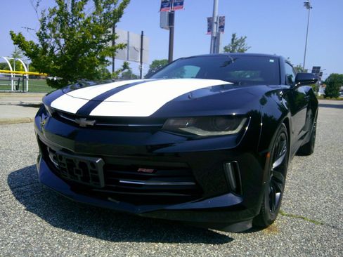 Used 2018 Chevrolet Camaro LT w/ RS Package RWD image 15