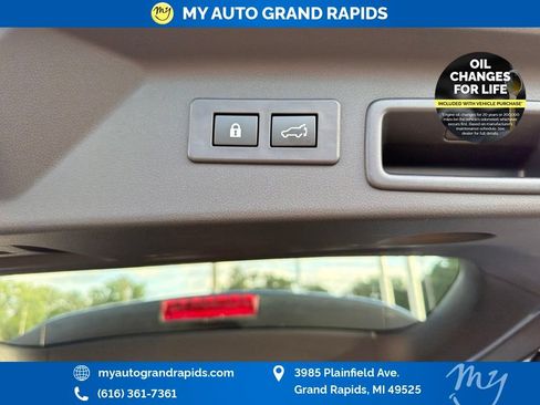 Used 2025 Subaru Forester Limited AWD/4WD image 24