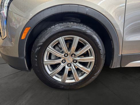 Used 2020 Cadillac XT4 Premium Luxury image 14